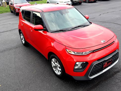Used 2020 Kia Soul S image 12
