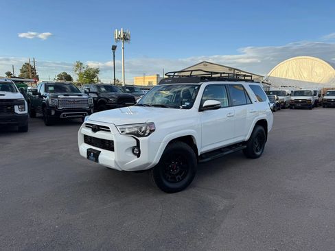 Used 2024 Toyota 4Runner SR5 Premium w/ Moonroof Package AWD/4WD image 12