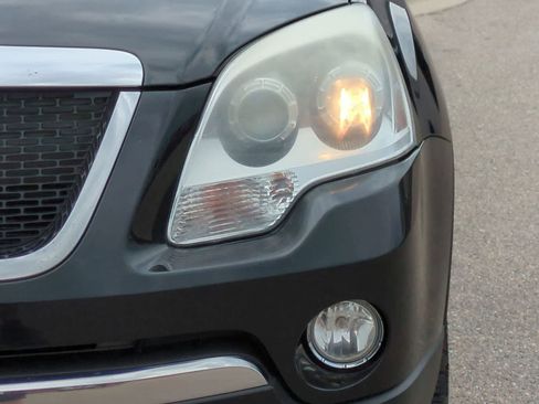 Used 2009 GMC Acadia SLE image 11