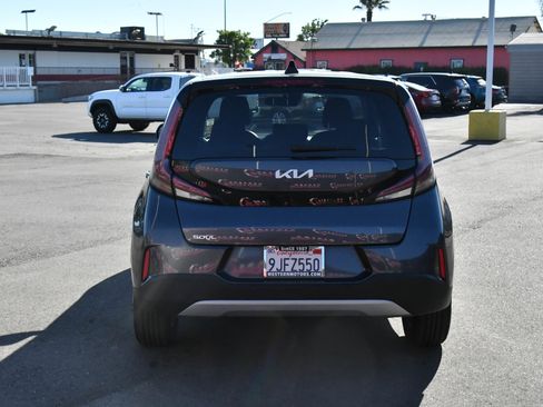 Used 2024 Kia Soul LX w/ Option Group 015 FWD image 7