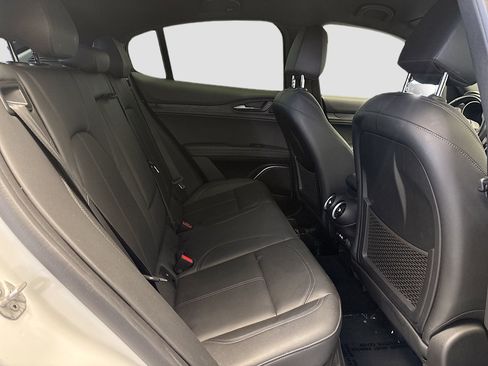 Used 2022 Alfa Romeo Stelvio Sprint image 17