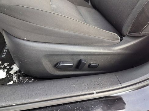 Used 2020 Nissan Altima 2.5 SV image 11