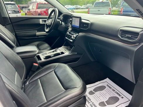 Used 2022 Ford Explorer Limited w/ Equipment Group 301A RWD image 29
