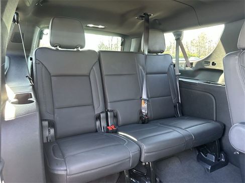 Used 2025 GMC Yukon XL Denali image 27