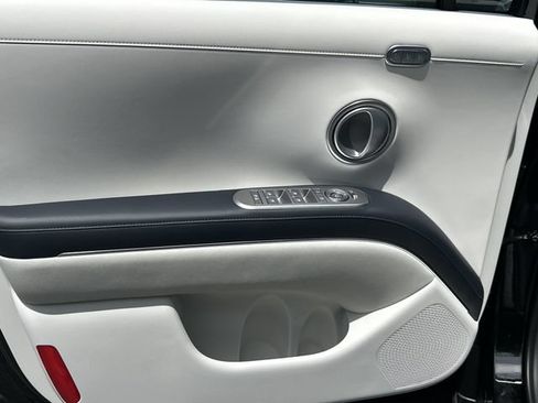 New 2026 Hyundai Palisade Calligraphy FWD image 10