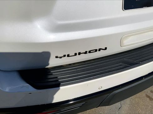 Used 2021 GMC Yukon Denali image 29