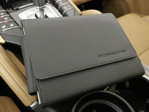 Used 2017 Porsche Cayenne image 61