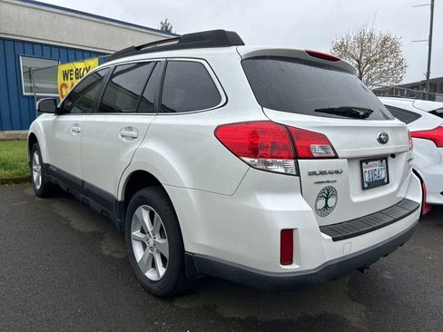 Used 2013 Subaru Outback 2.5i Premium w/ All-Weather Pkg image 2