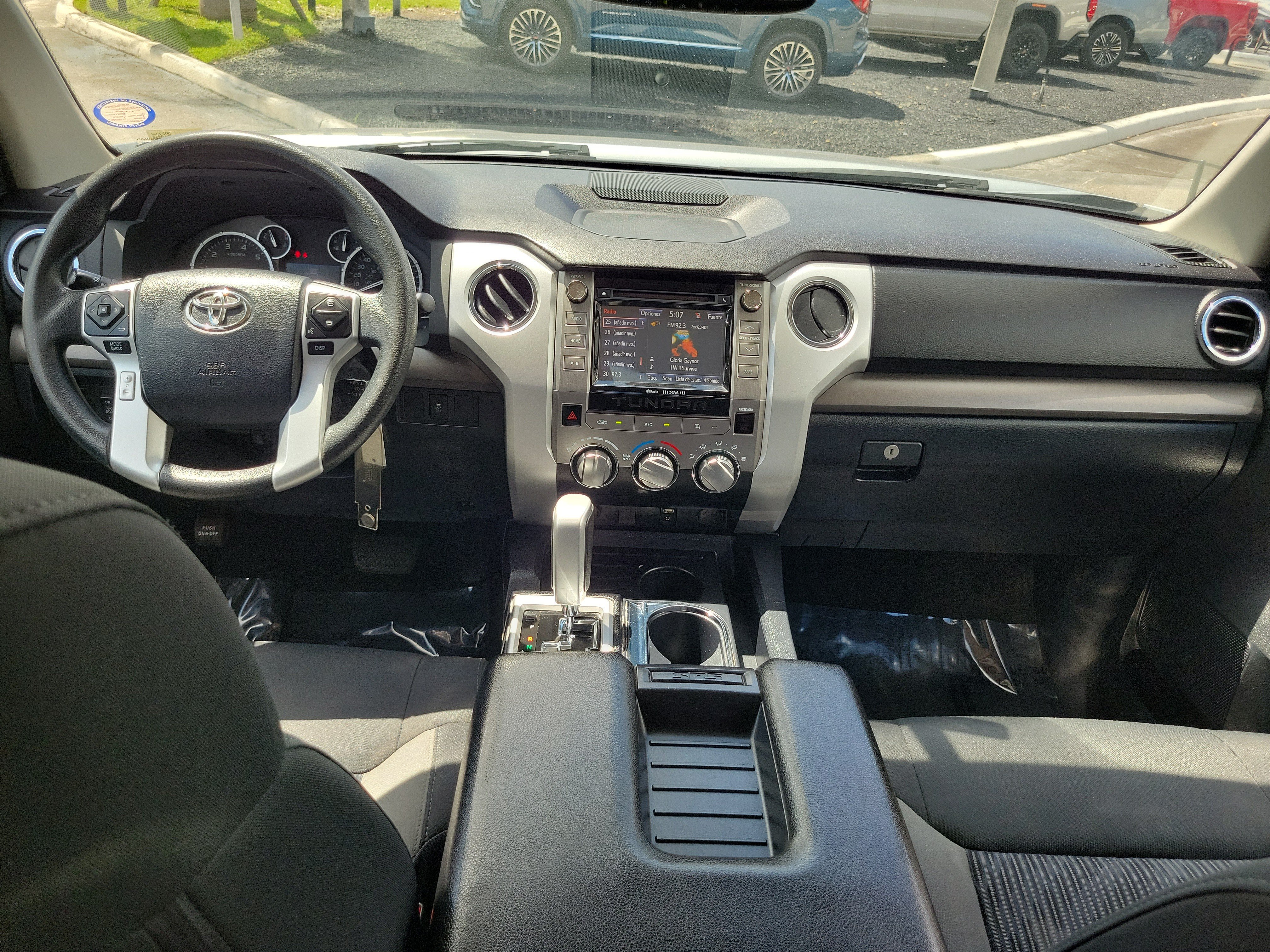 Used 2017 Toyota Tundra SR5 w/ SR5 Upgrade Package RWD image 15