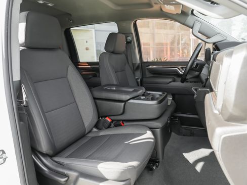 Used 2025 Chevrolet Silverado 2500 LT w/ Convenience Package image 41