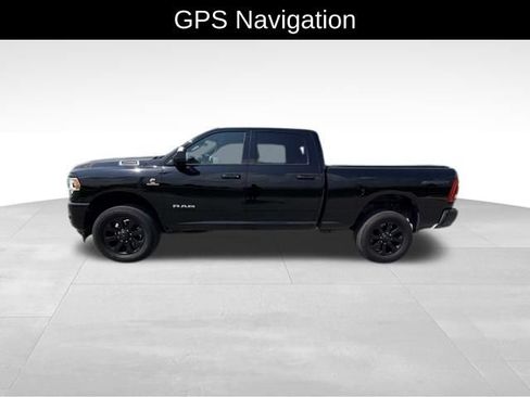 Used 2022 RAM 2500 Big Horn w/ Level C Equiment Group AWD/4WD image 4