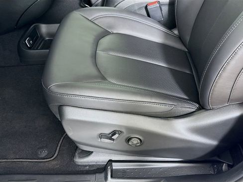 New 2026 Chrysler Voyager LX image 18