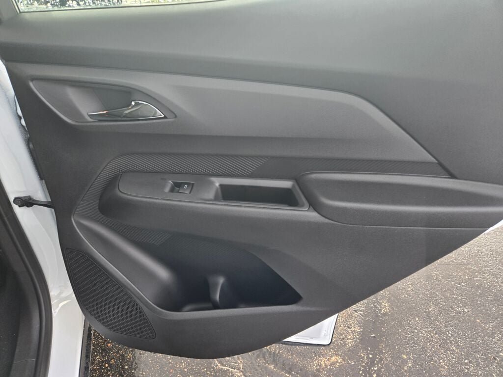 New 2027 Chevrolet Bolt LT w/ Comfort Package FWD image 8