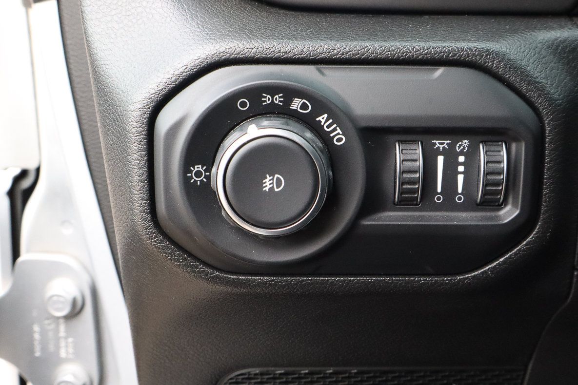 Used 2022 Jeep Wrangler Unlimited Sport AWD/4WD image 19