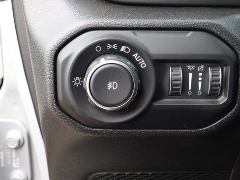 Used 2022 Jeep Wrangler Unlimited Willys image 19