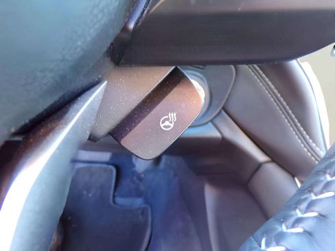 Certified 2025 Subaru Outback Touring XT AWD/4WD image 18