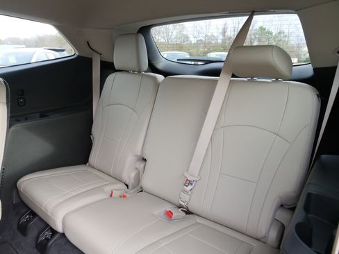 Certified 2021 Buick Enclave Essence image 13