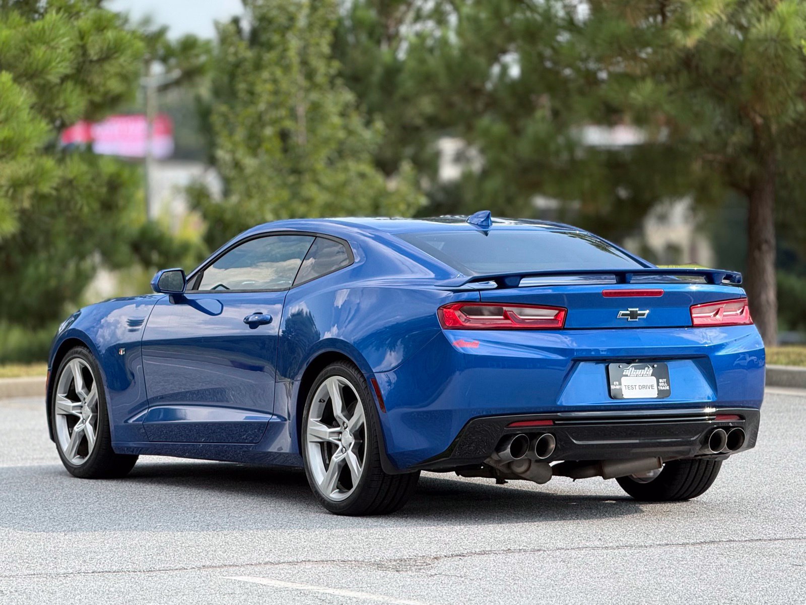Used 2018 Chevrolet Camaro SS RWD image 10