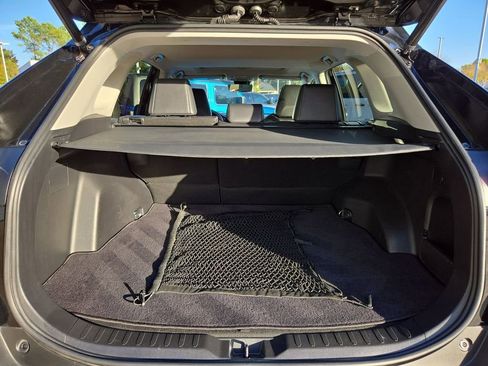 Used 2022 Toyota RAV4 XLE Premium image 29