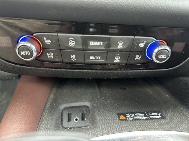 Used 2018 Buick Enclave Avenir w/ Avenir Technology Package FWD image 19