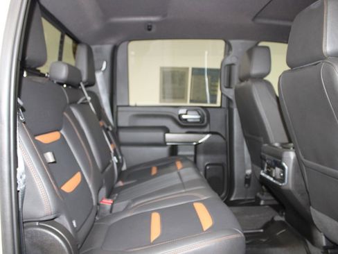 Used 2022 GMC Sierra 2500 AT4 w/ AT4 Preferred Package AWD/4WD image 33