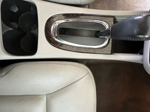 Used 2013 Chevrolet Impala LTZ FWD image 31