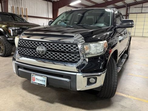 Used 2018 Toyota Tundra SR5 image 3