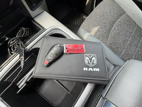 Used 2018 RAM 1500 Big Horn AWD/4WD image 40