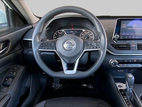 Used 2019 Nissan Altima 2.5 S FWD image 6
