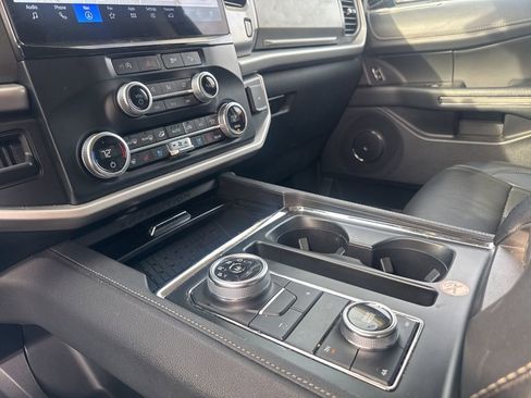 Certified 2024 Ford Expedition Max XLT image 23