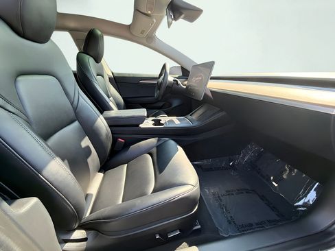Used 2023 Tesla Model 3 Standard Range RWD image 25