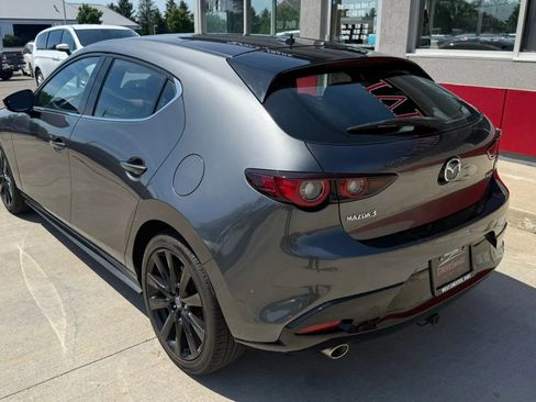 Used 2022 MAZDA MAZDA3 s FWD image 4