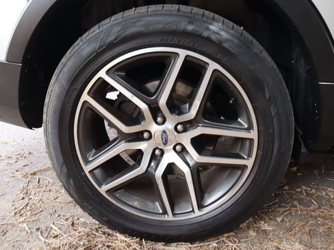 Used 2019 Ford Explorer Sport AWD/4WD image 46