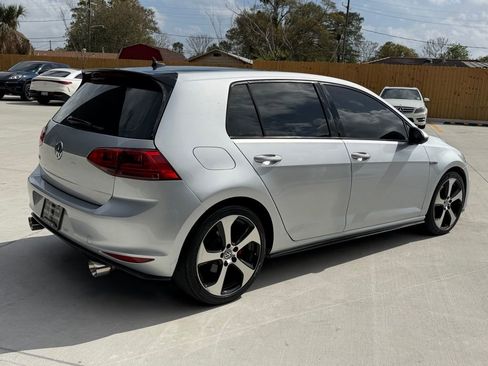 Used 2017 Volkswagen GTI S image 5
