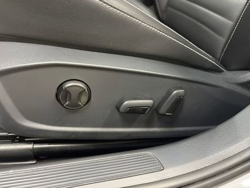 Used 2022 Volkswagen Jetta SE image 34