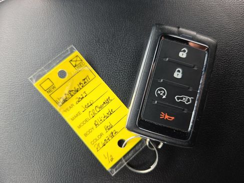 Used 2023 Jeep Grand Cherokee Altitude AWD/4WD image 46