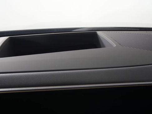 Certified 2025 BMW 530i image 25