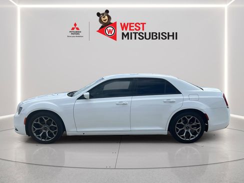 Used 2016 Chrysler 300 S RWD image 2