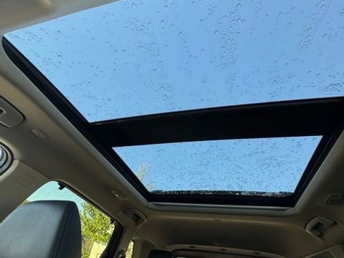 Used 2025 Nissan Rogue Platinum w/ Platinum Premium Package image 46