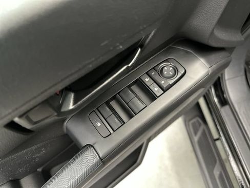 Used 2024 Toyota Tacoma SR AWD/4WD image 17