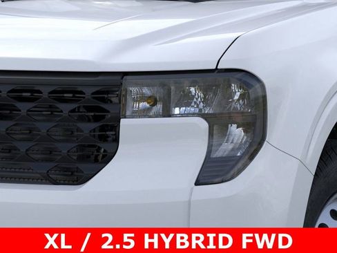New 2025 Ford Maverick XL image 19