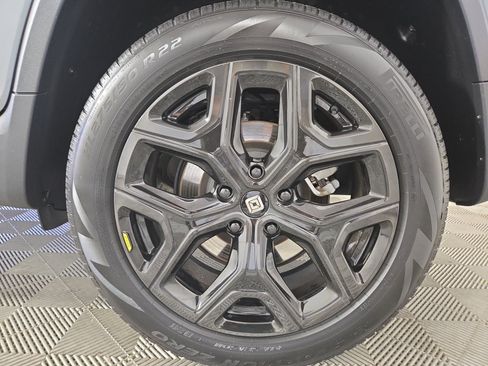 Used 2024 Rivian R1T Adventure AWD/4WD image 10