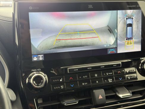 Used 2022 Toyota Highlander Limited AWD/4WD image 25