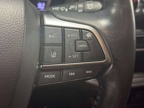 Used 2020 Toyota Highlander LE AWD/4WD image 27