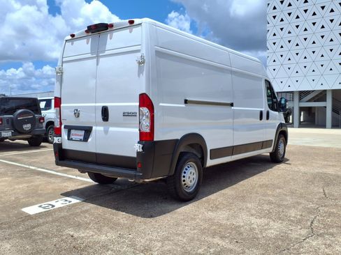 Used 2025 RAM ProMaster 2500 w/ Convenience Group FWD image 29