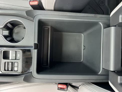 Certified 2023 Honda Pilot Touring image 27