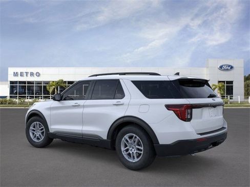 New 2026 Ford Explorer Active image 4