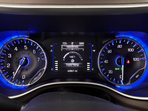 Used 2024 Chrysler Voyager LX FWD image 14