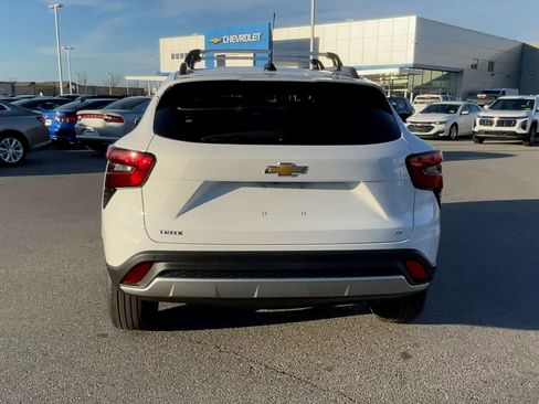 New 2025 Chevrolet Trax LT w/ Driver Confidence Package image 7