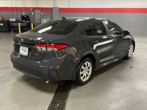 Used 2025 Toyota Corolla LE FWD image 10